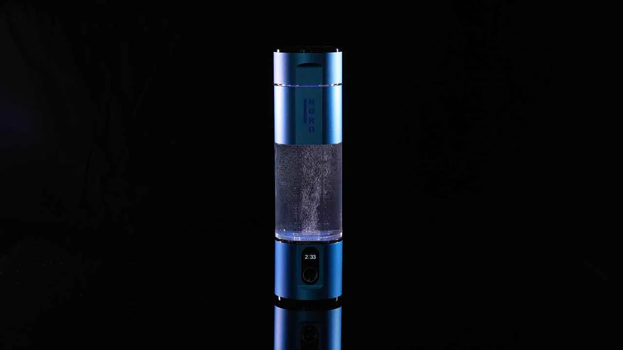 Nord Hydrogen Bottle mit Wasser gefüllt